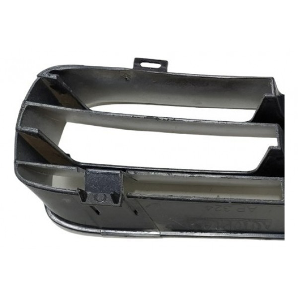 Grade Dir Parachoque Vw Golf 99 A4852