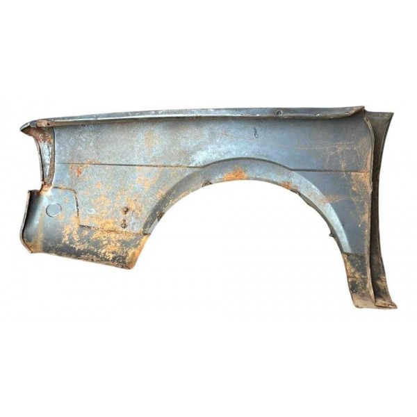 Para - Lama  D.d Vw Santana  Ano 1990 C/ Detalhe B7612