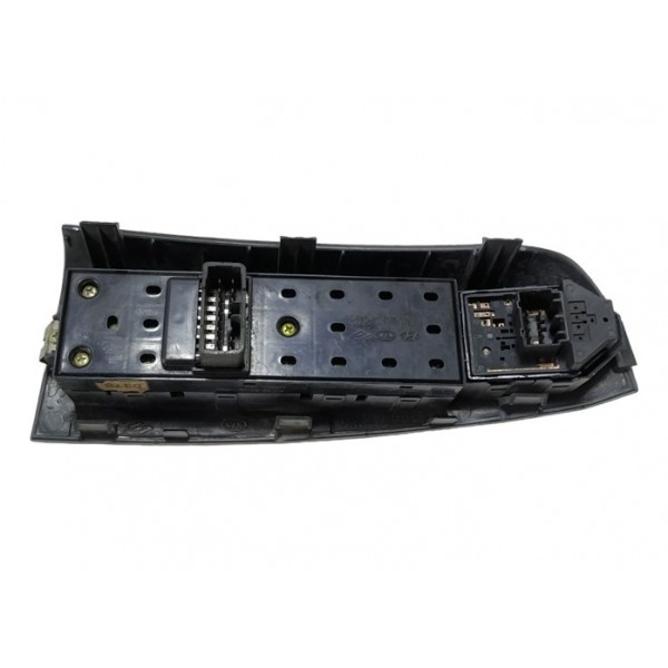 Botão Vidro Eletrico Diant Esq Kia Sportage 935701f260 A3644