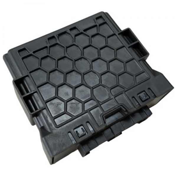 Módulo Central Conforto Gm Tracker 2016 À 2019 A751 13512359