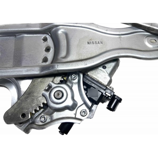 Máquina Vidro Traseira Esquerda March Versa 2014 A 2020