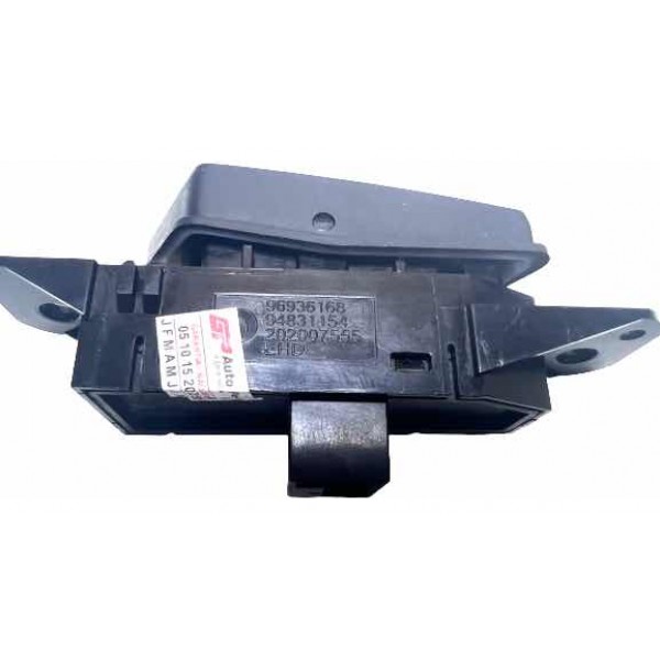 Botão Comando Trava Portas Dianteiro Cruze 2011 12 13 14 15