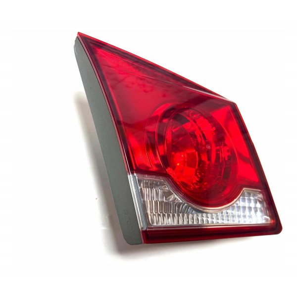 Lanterna Tampa Traseira Esquerda Gm Cruze 2011 A 2015