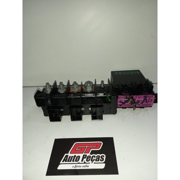 Caixa De Fusível /reles Vw Passat  2000 Original