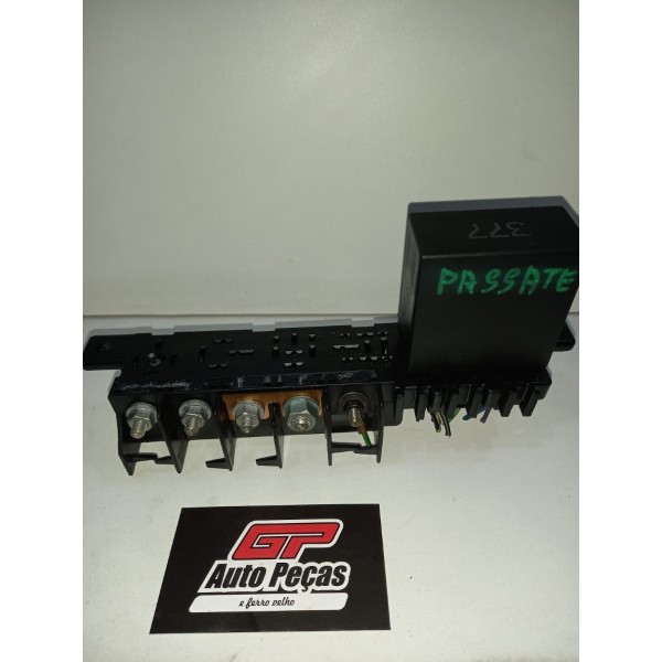 Caixa De Fusível /reles Vw Passat  2000 Original