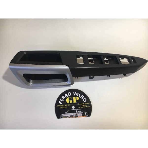 Moldura Botão Vidro Elétrico Diant  Esq Corolla 2014