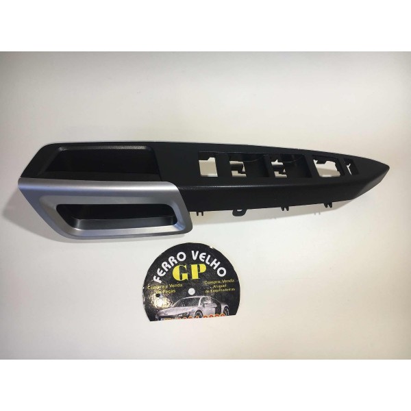 Moldura Botão Vidro Elétrico Diant  Esq Corolla 2014