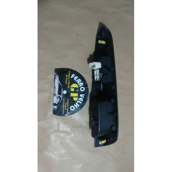 Puxador Com Botão Vidro Traseiro L.e Toyota Etios 2015