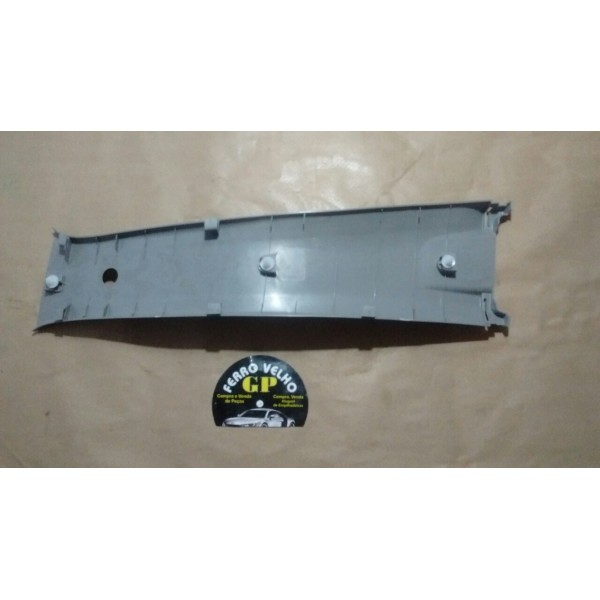 Acabamento Coluna Central Inferior Lado Direito