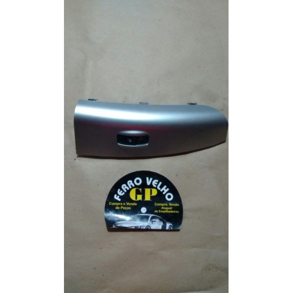 Acabamento Dianteiro Direito Com Botão Sportage 2009.