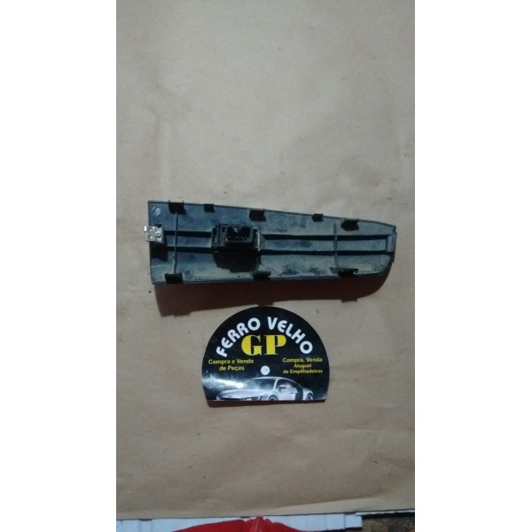 Acabamento Dianteiro Direito Com Botão Sportage 2009.