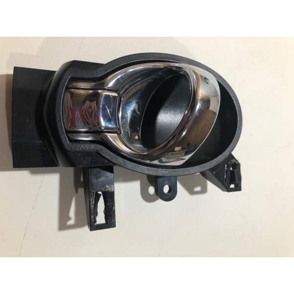 Maçaneta Interna Tras. L. Esquerdo Nissan March Ano 2012