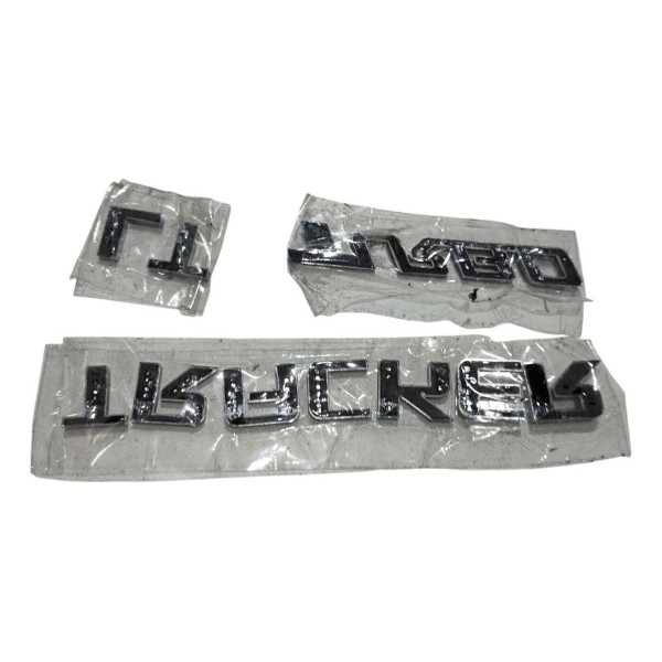 Emblema Chevrolet Tracker 2025