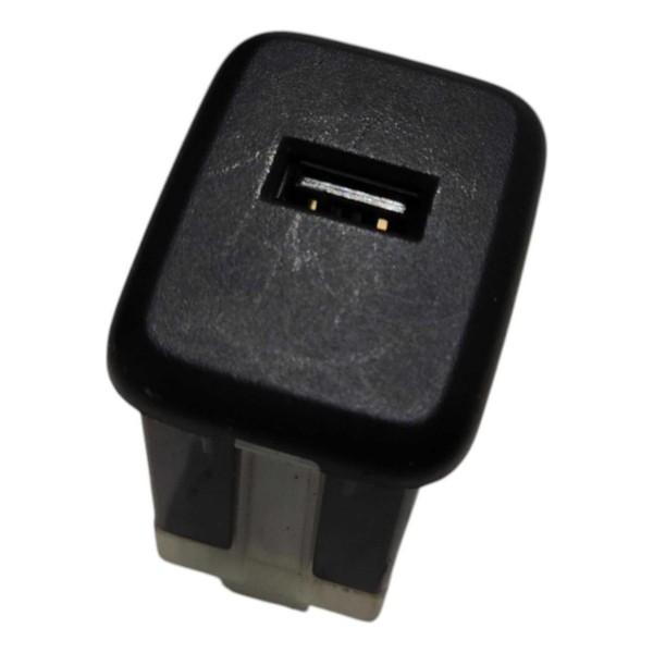 Tomada Usb Chevrolet Tracker 2025 13536589