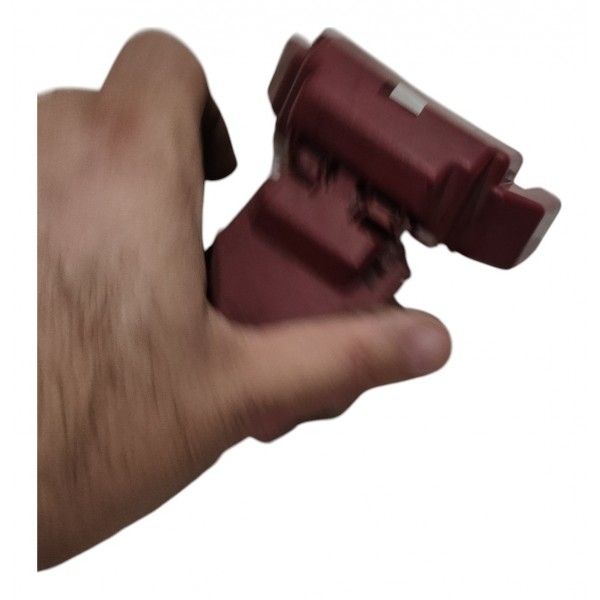 Acabamento Polo Positivo Bateria Nissan Kicks 2018 B6747