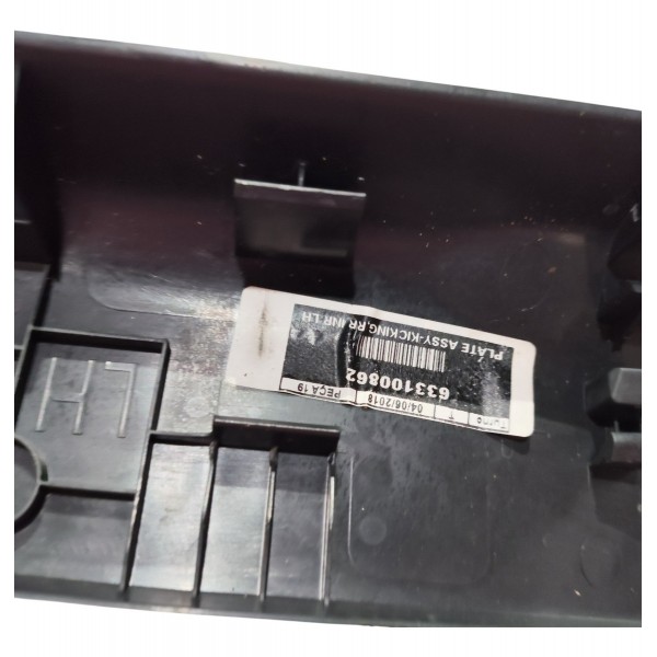 Soleira Porta Traseira Esquerda Nissan Kicks 2018 B6666