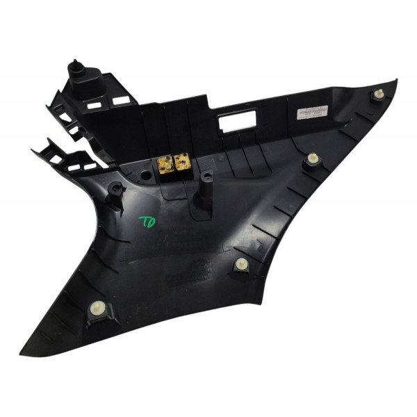 Suporte Direito Tampão Traseiro Nissan Kicks 2018 B6637