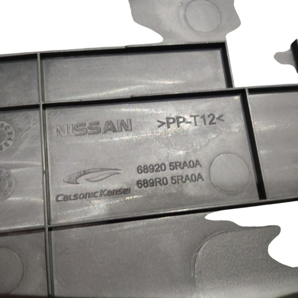 Moldura Direita Console Central Nissan Kicks 2018 B6632