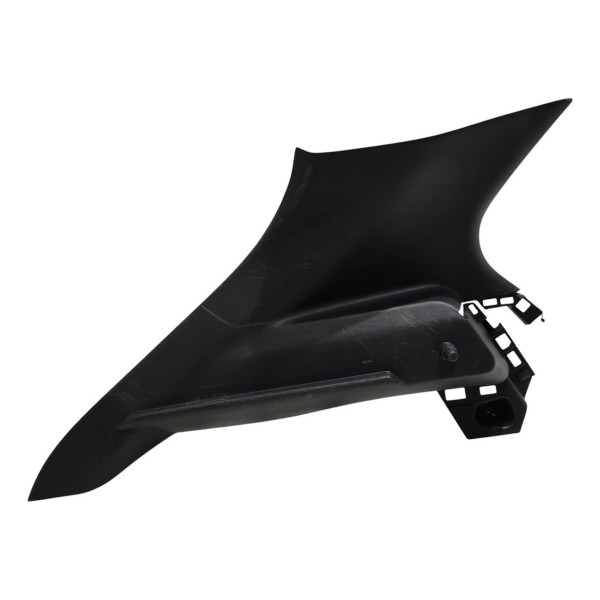 Suporte Esquerdo Tampão Traseiro Nissan Kicks 2018 B6631