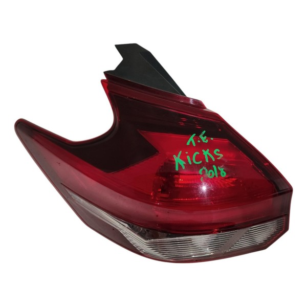 Lanterna Traseira Esquerda Nissan Kicks 2018 B6606
