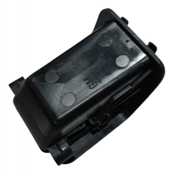 Tampa Isofix Traseiro Chevrolet Tracker 2025