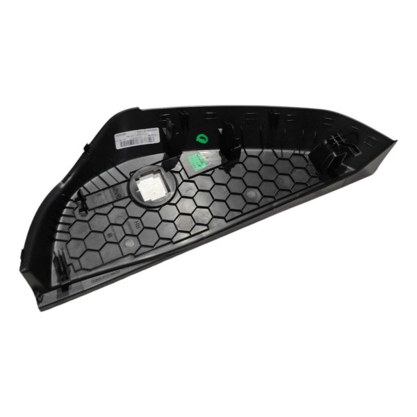 Tampa Lateral Direita Painel Chevrolet Tracker 2025