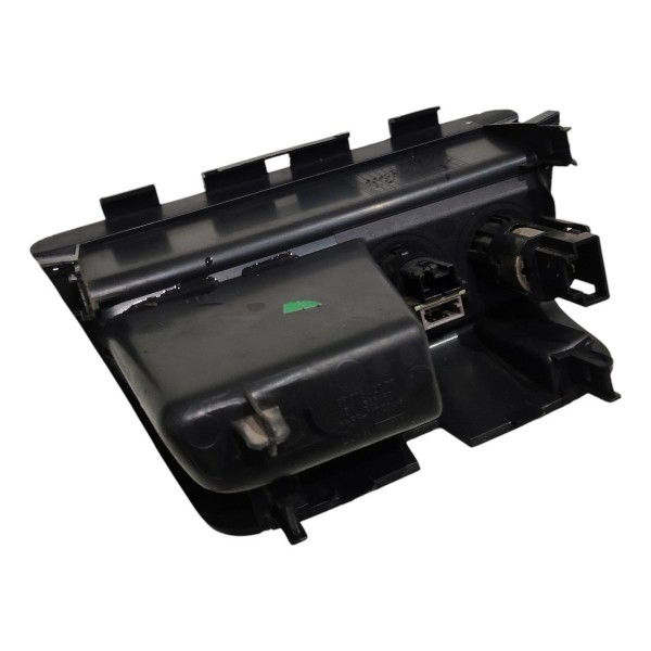 Tomada Usb 12v Console Peugeot 2008 1.6 Aut 2017 B6420