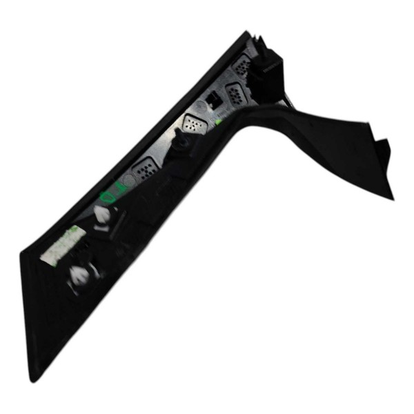 Acabamento Vigia Traseiro Direito Chevrolet Tracker 2025