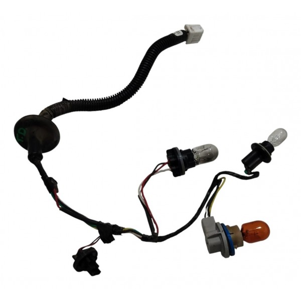 Chicote Lanterna Traseira Esquerda Nissan Sentra 2017 B5615