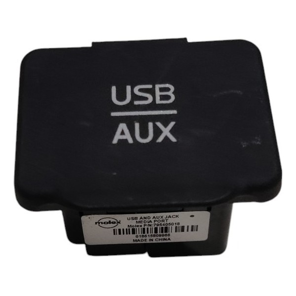 Entrada Usb Aux Console Nissan Sentra 2017 B5614