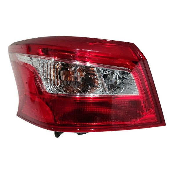 Lanterna Traseira Esquerda Nissan Sentra 2017 B5565