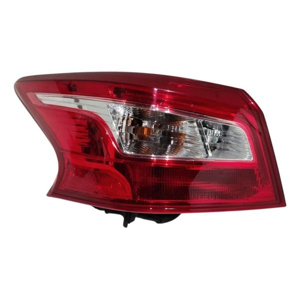 Lanterna Traseira Esquerda Nissan Sentra 2017 B5565