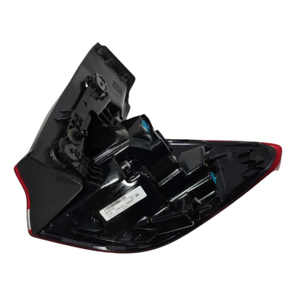 Lanterna Traseira Esquerda Chevrolet Tracker 2025