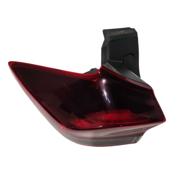 Lanterna Traseira Esquerda Chevrolet Tracker 2025