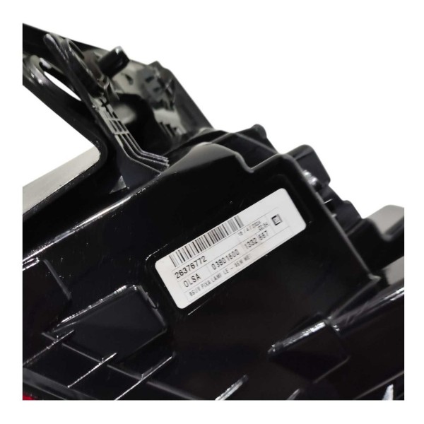 Lanterna Traseira Esquerda Chevrolet Tracker 2025