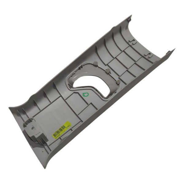 Acabamento Coluna Central Dir Chevrolet Tracker 2025