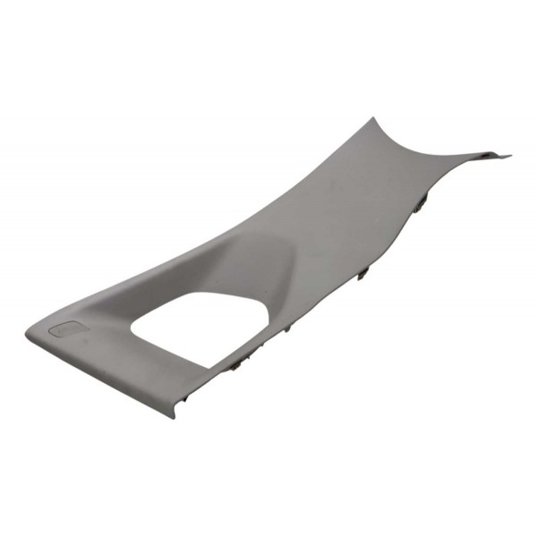 Acabamento Coluna Tras Dir Chevrolet Tracker 2025