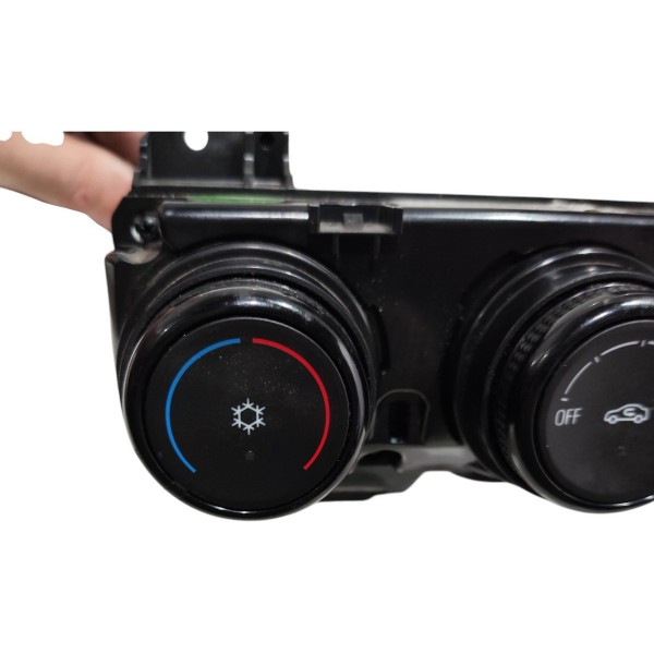 Comando Ar Condicionado Gm Onix 1.0 Turbo 2024 Hatch B4494