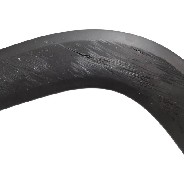 Aplique Moldura Paralama Tras Dir Strada 2023 B2929 Detalhe