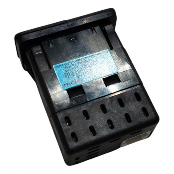 Tomada Dupla Usb Nissan Versa 1.6 2023 B2654