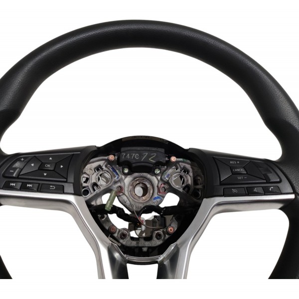 Volante Dierção C/ Comandos Nissan Versa 1.6 2023 Aut B2529