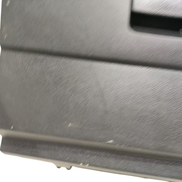 Porta Luvas C/ Riscos Nissan Versa 1.6 2023 Aut B2518