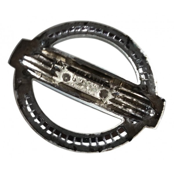 Emblema Tampa Traseira Nissan Versa 1.6 2023 Aut B2478