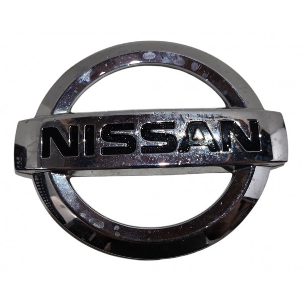 Emblema Tampa Traseira Nissan Versa 1.6 2023 Aut B2478