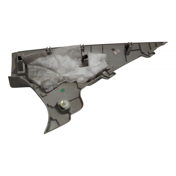 Moldura Coluna Traseira Esq Nissan Versa 1.6 2023 Aut B2437