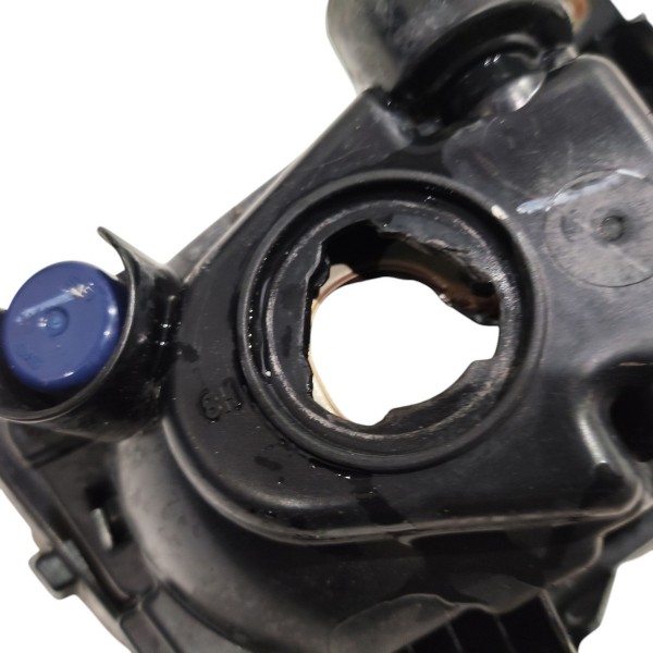 Farol Milha Direito Detalhe Nissan Versa 1.6 2023 Aut B2428