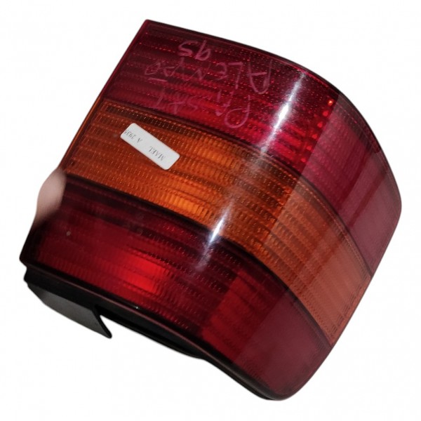 Lanterna Traseira Esquerda Vw Passat Variante 1995 B2269