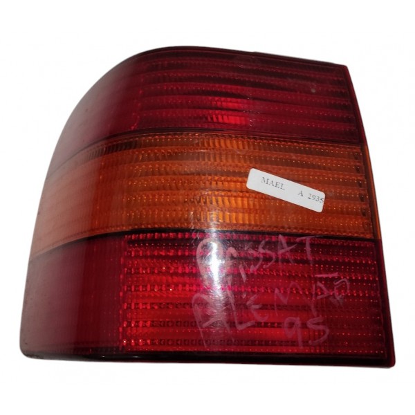 Lanterna Traseira Esquerda Vw Passat Variante 1995 B2269