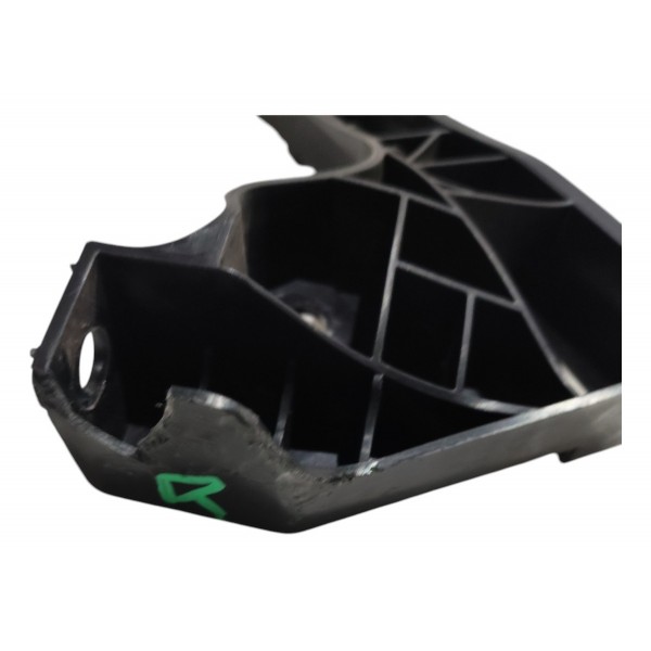 Guia Parachoque Tras Dir Honda New Fit 1.5 11 B2188 Detalhe