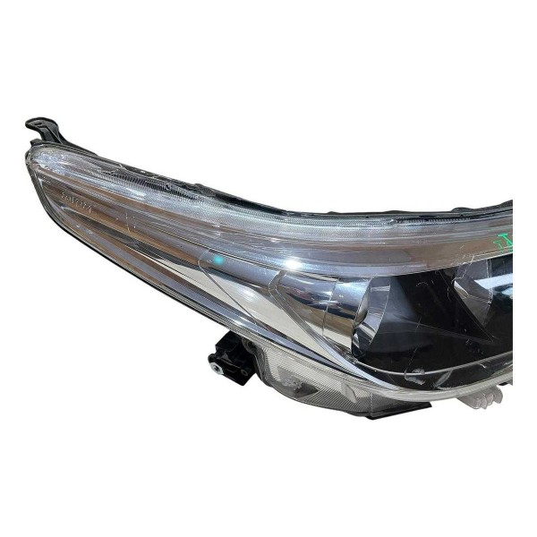 Farol D.d Toyota Yaris  2021c/detalhe